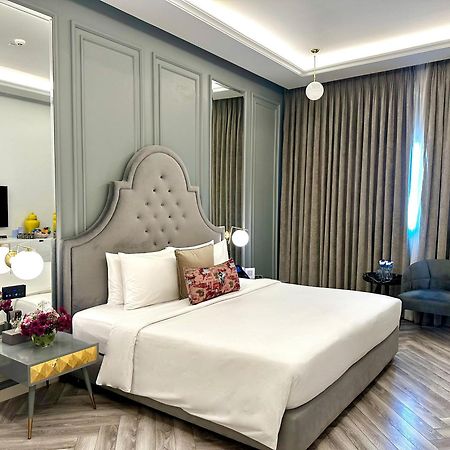 The Nishat Hotel Johar Town Lahore Exterior foto Deluxe Room