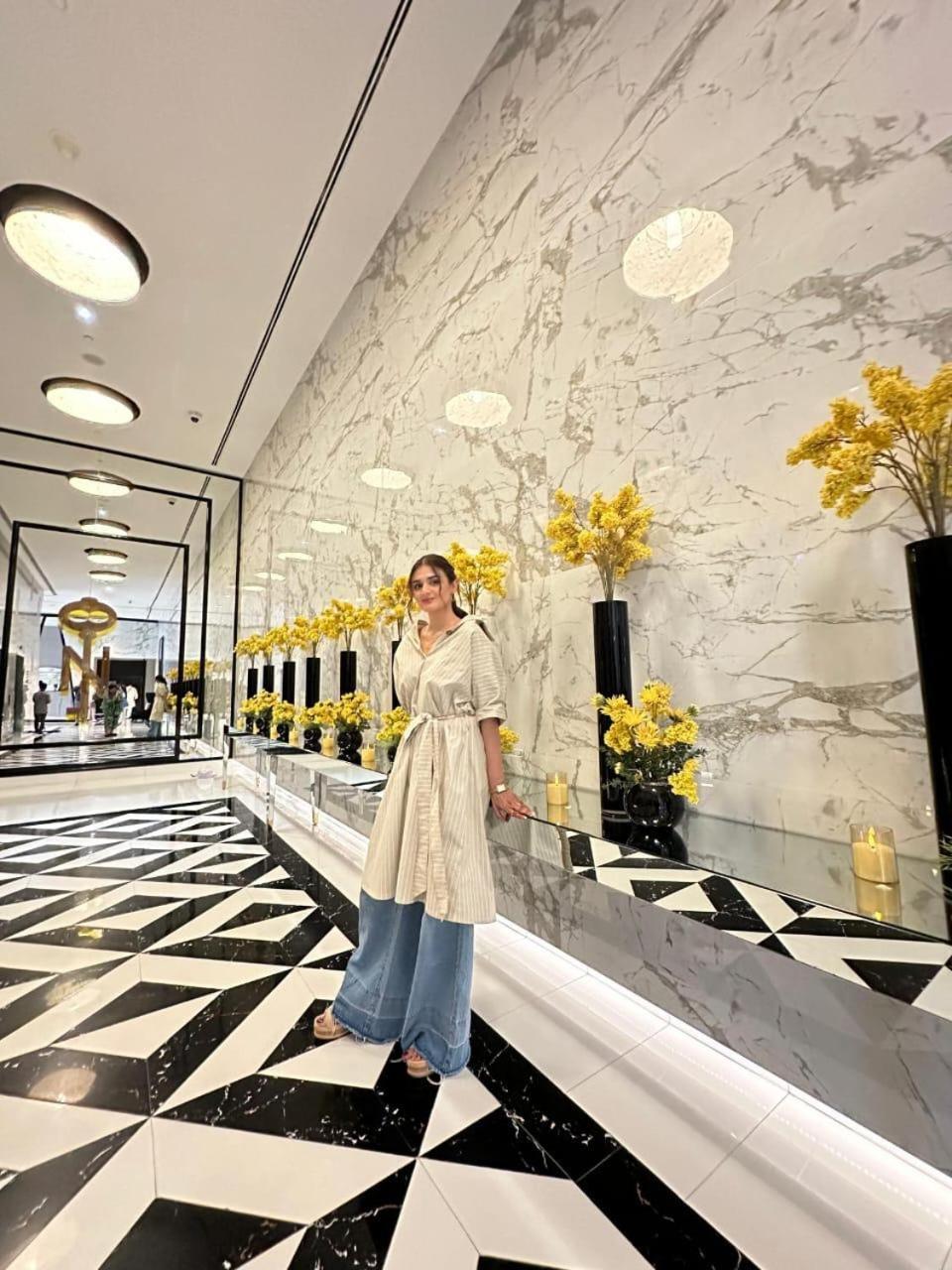 The Nishat Hotel Johar Town Lahore Exterior foto The interior of the hotel